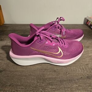 Nike Women's Purple and Gold Athletic Shoes New With Tags Size 10
